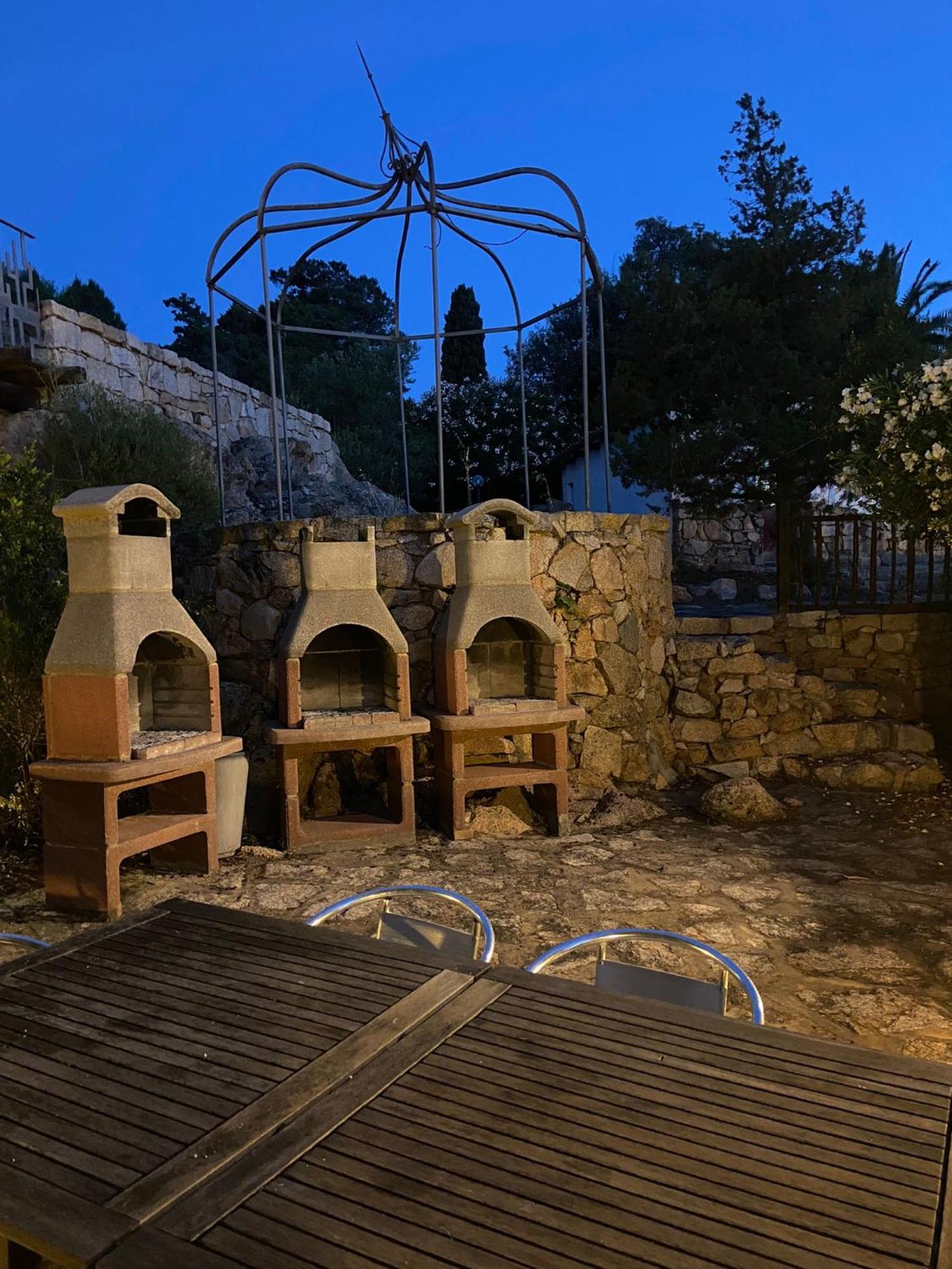 Domus Liscia Di Vacca Aparthotel Bagian luar foto
