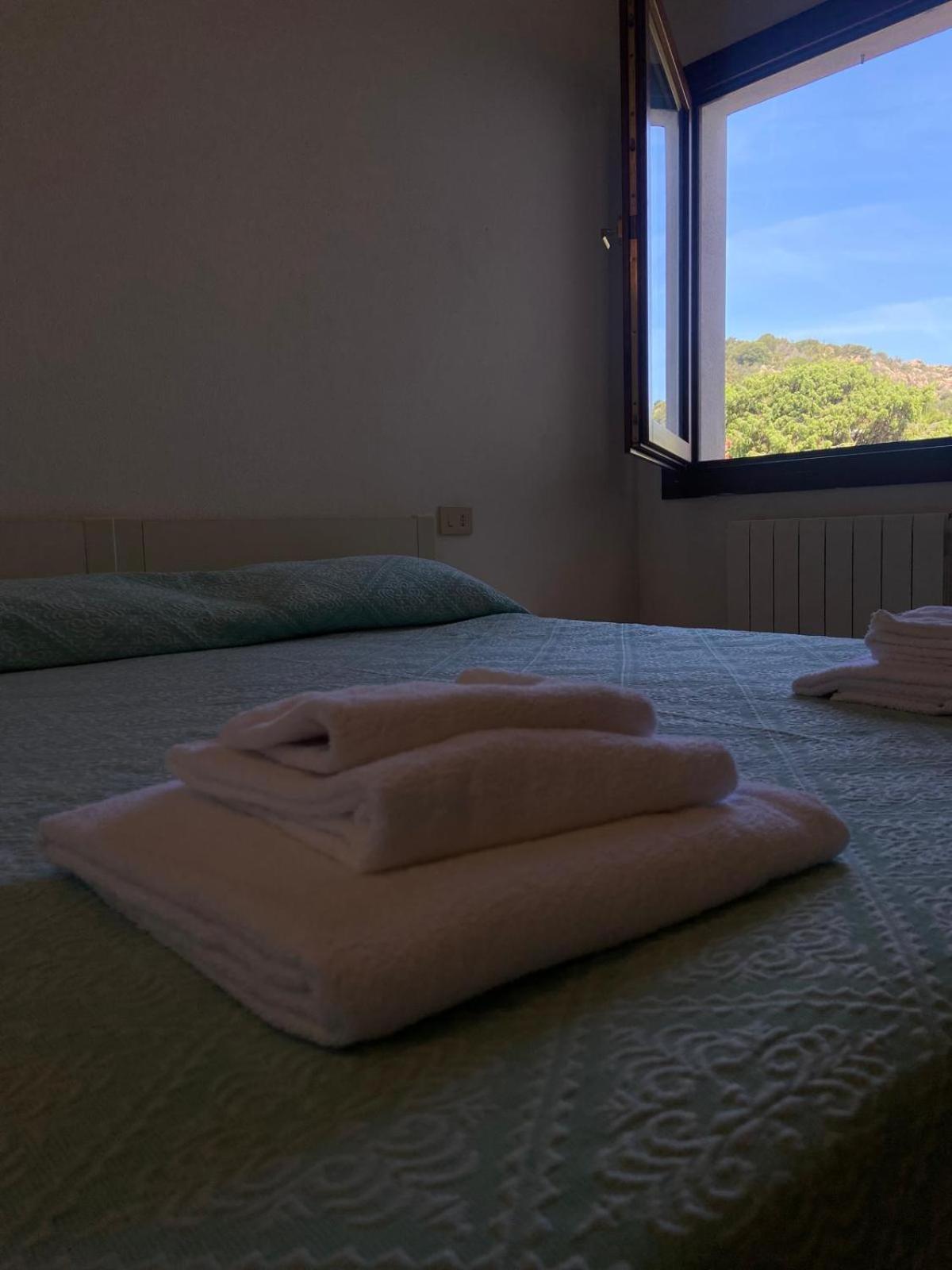 Domus Liscia Di Vacca Aparthotel Bagian luar foto