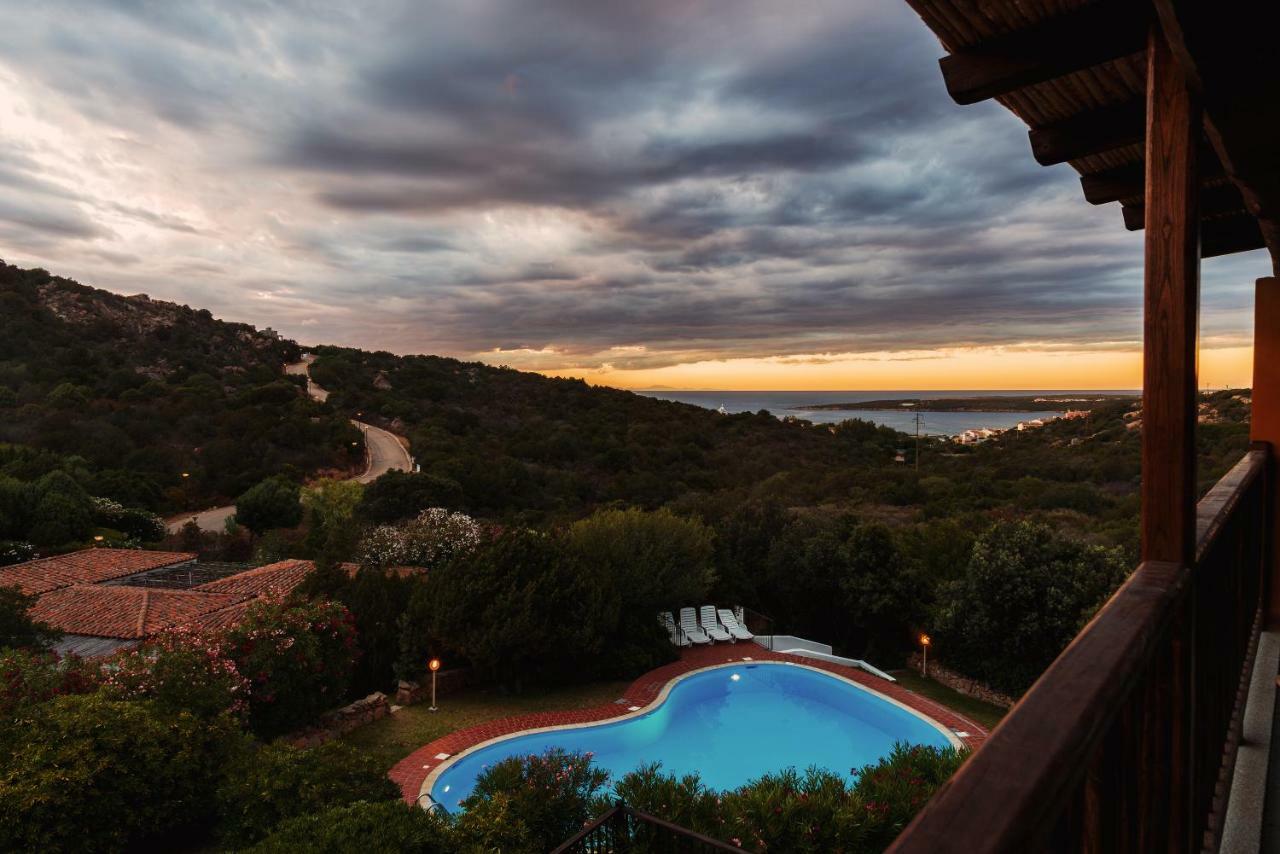 Domus Liscia Di Vacca Aparthotel Bagian luar foto